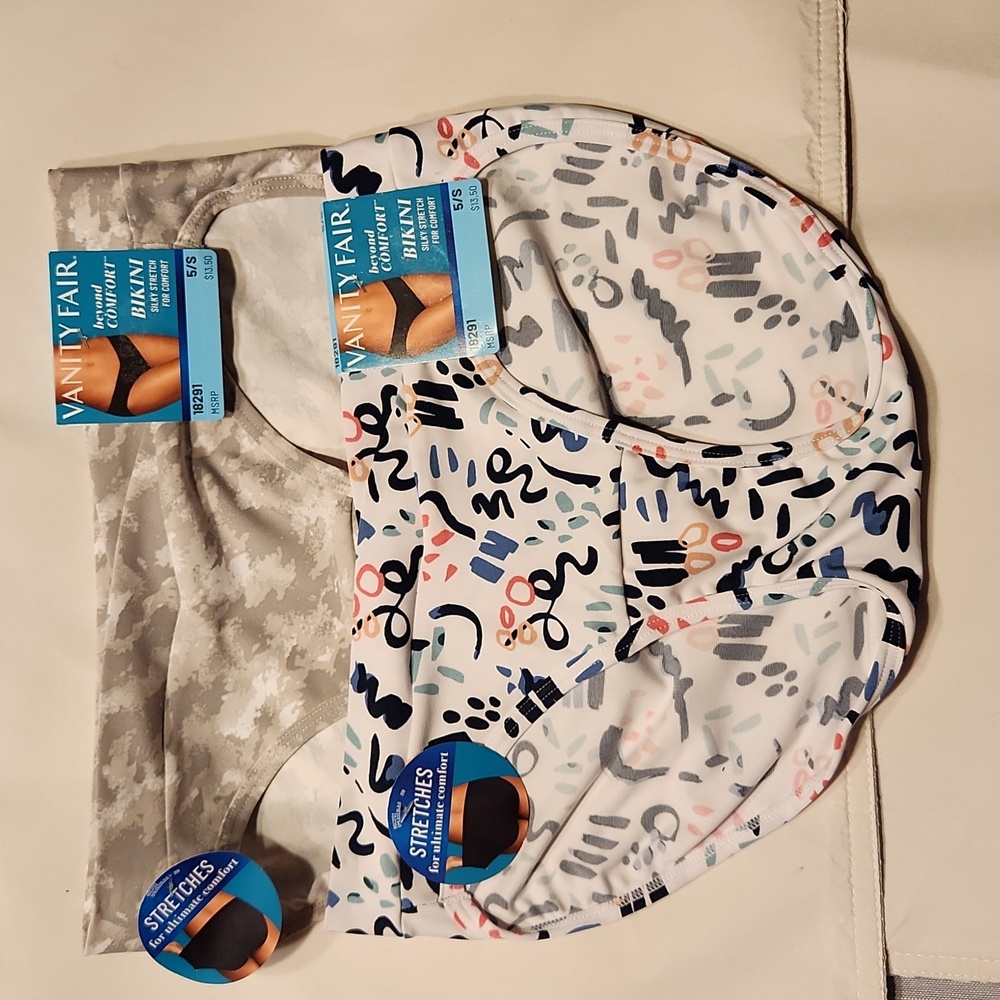 * CLEARANCE * Vanity Fair Beyond Comfort  Set of 2 Bikini Panties Size 5 / S